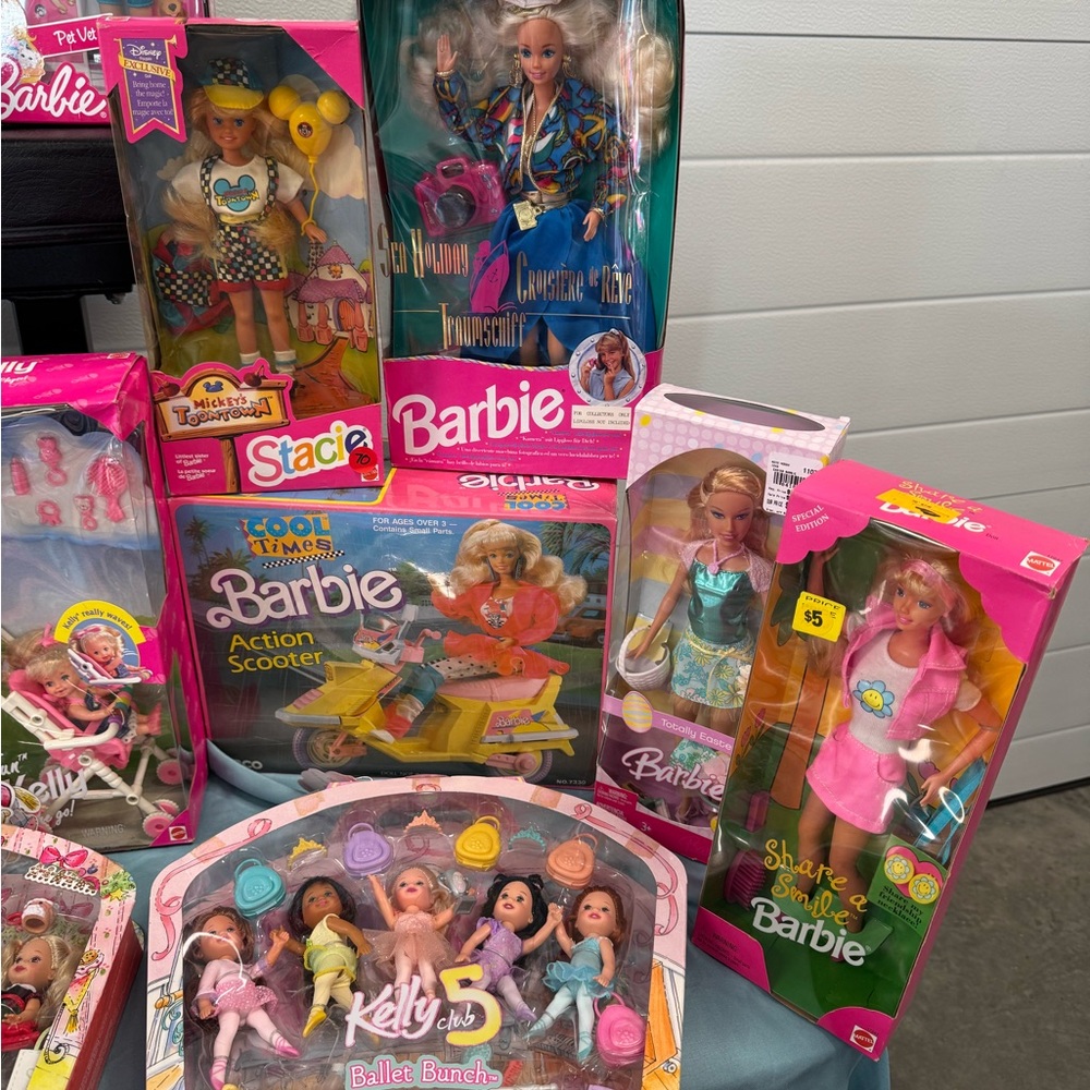 🩷🤩Massive LOT! NIB. Barbie Dolls with varying prices. You pick! - Picture 5 of 14